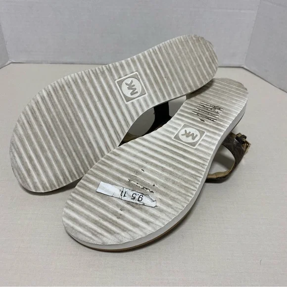 MK - Signature Logo Plate Sandal - 9.5 - Vietnam - Picture 10 of 10